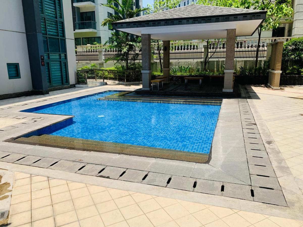 One Palm Tree Villas Condominium - Studio Room With Balcony - Across Terminal 3 Manila Exterior foto